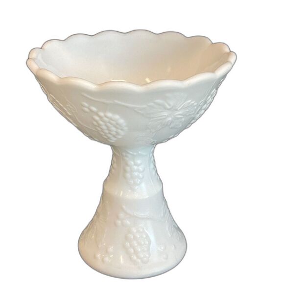 Vintage Fenton Milk Glass Pedestal Compote w/Grape Vines Design & Scalloped Rim - Picture 1 of 7